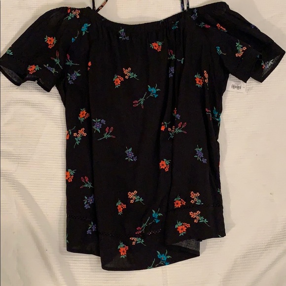Buy 1 Get 1 FREE 🌸Old Navy Off the Shoulder Swing Top $$$BOGO🌸 - Picture 8 of 8